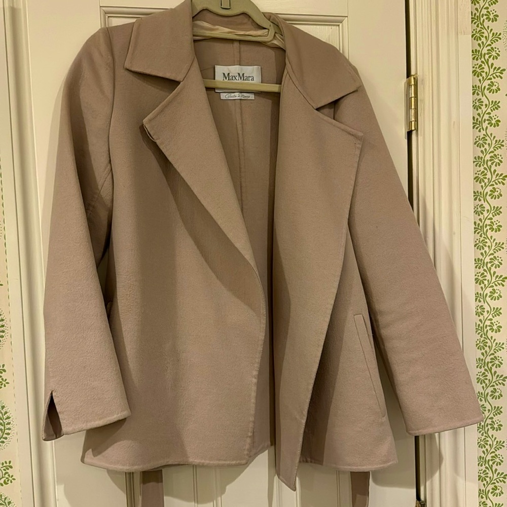 MAXMARA waist length coat with tie belt size 6